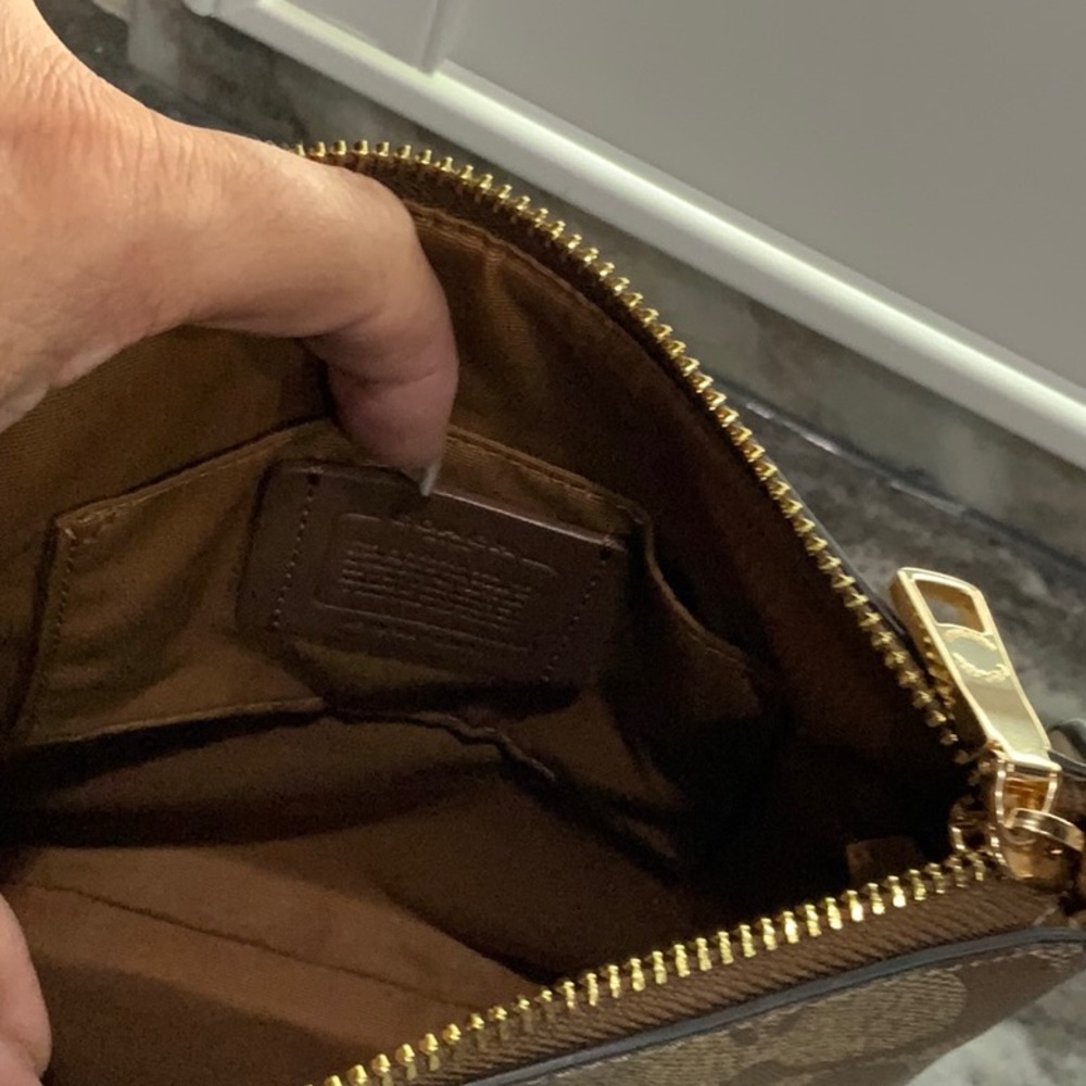 Coach Signature Brown Crossbody Bag - Picture 3 of 6